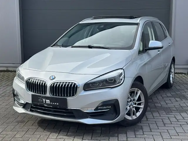 BMW 218