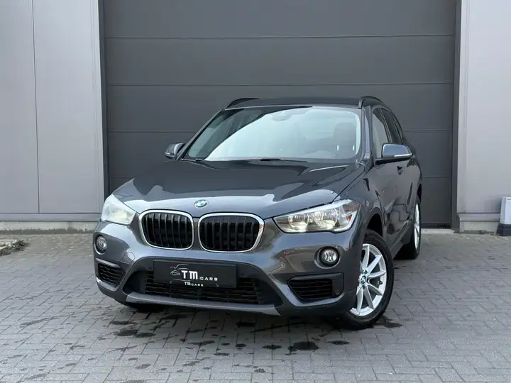 BMW X1 navigatie/parkeersensoren/garantie