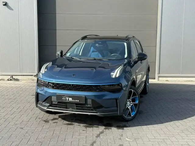 Lynk & Co 01